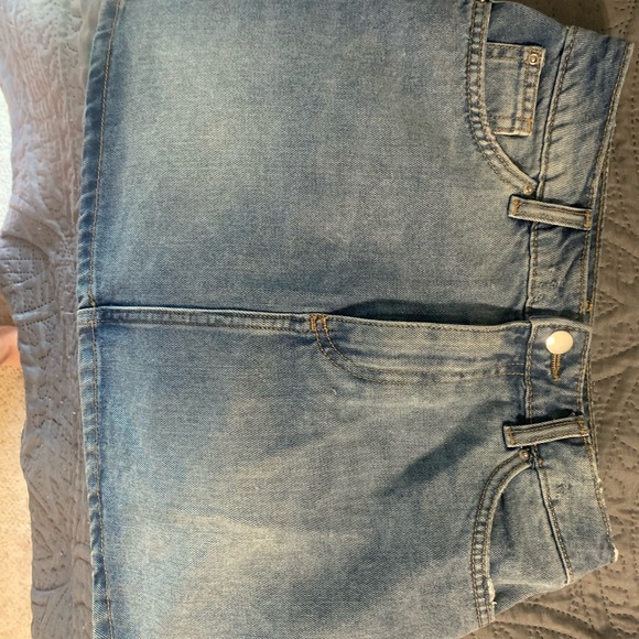 Jean skirt - Picture 2 of 3